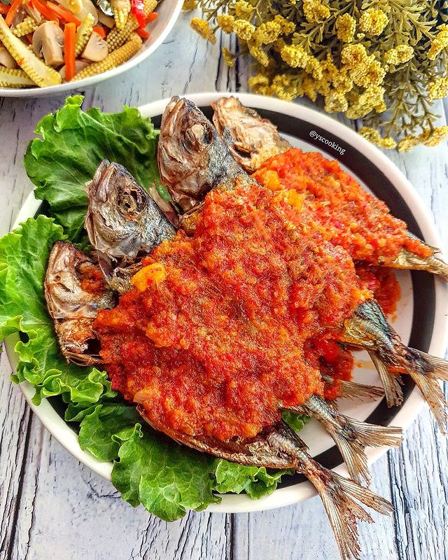 Resep ikan kembung saus pedas, menu sederhana pedasnya nampol