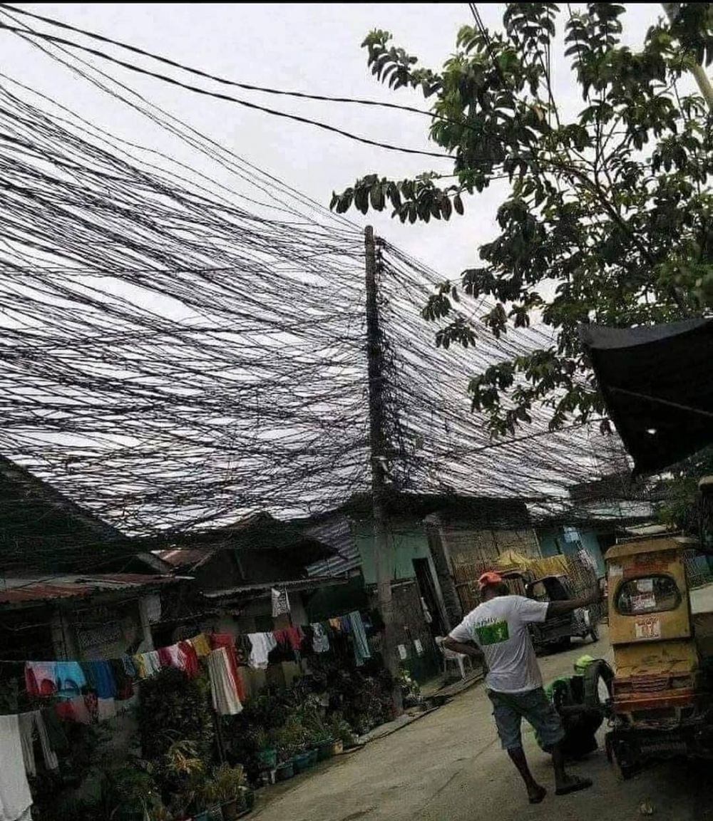 7 Potret apes benda kusut ini bikin ngelus dada, ruwet banget