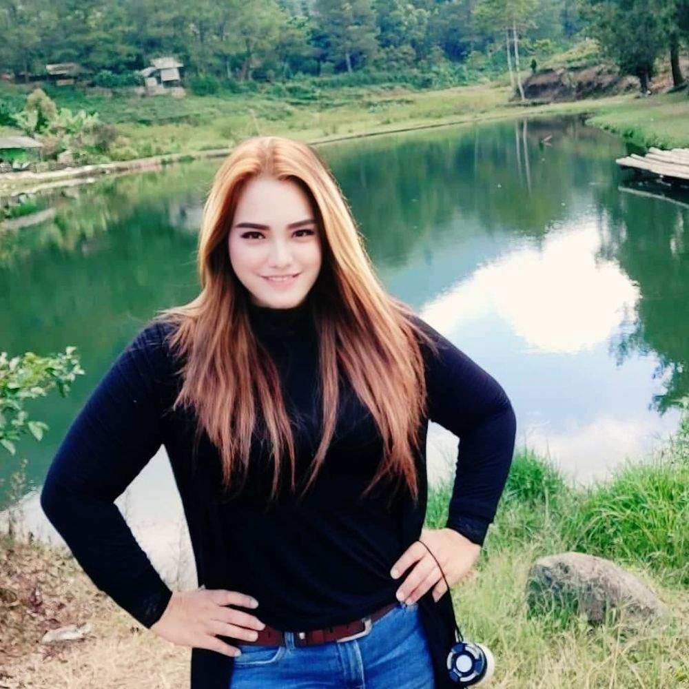 Ingat Lela pemeran Emak di sinetron Si Entong? Ini 11 foto terbarunya