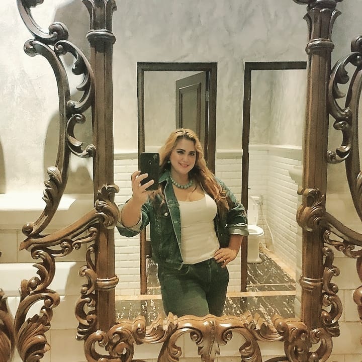 Ingat Lela pemeran Emak di sinetron Si Entong? Ini 11 foto terbarunya