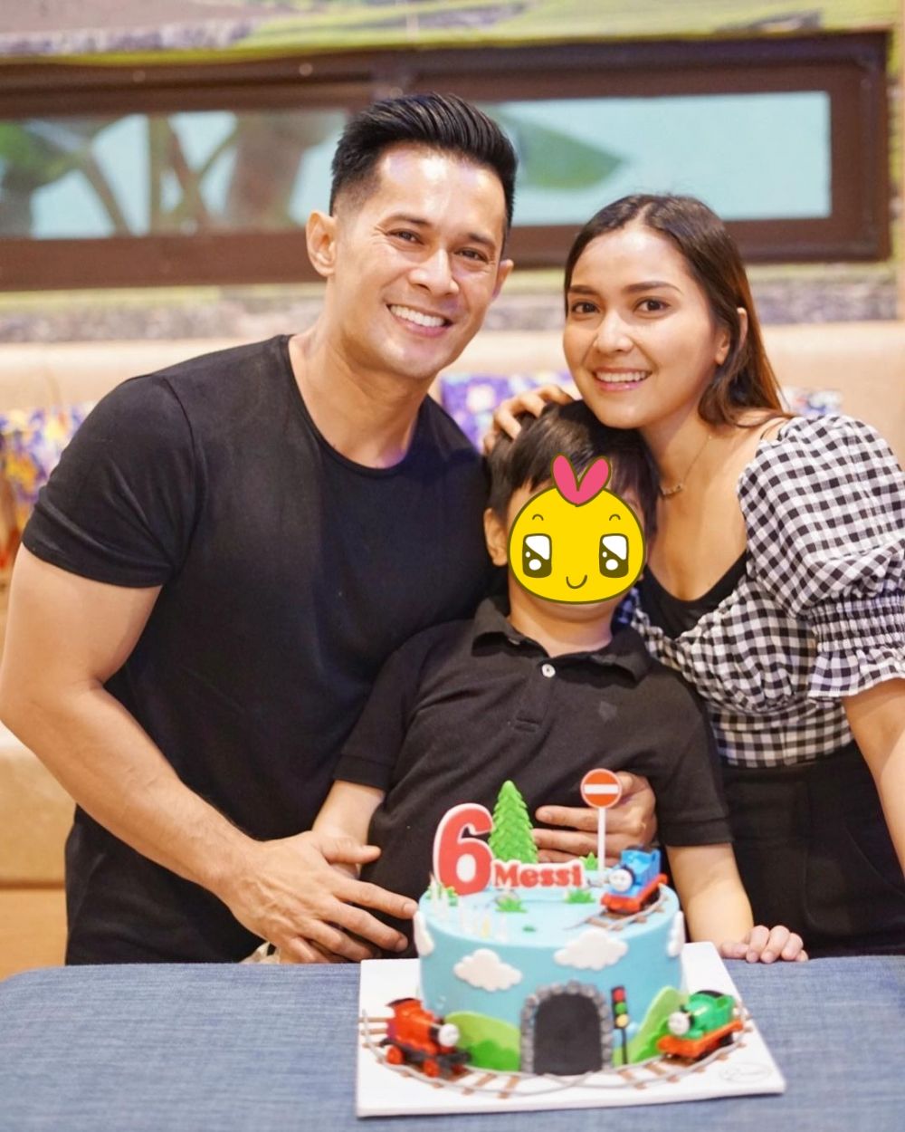 Potret kue ulang tahun 9 anak artis Genta Buana, simpel hingga unik