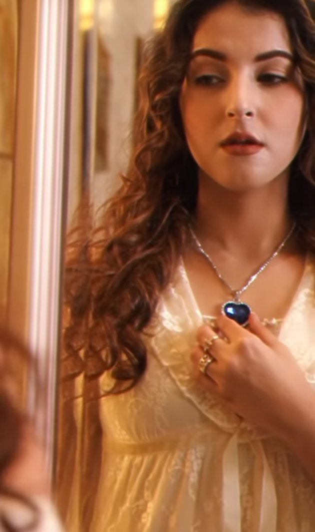 Tasya Farasya tiru dandanan ala Rose 'Titanic', ini 9 potretnya