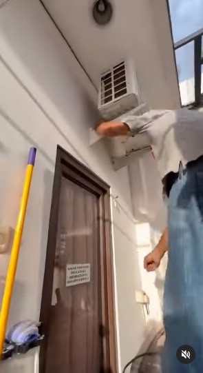 7 Penampakan kamar ART Tya Ariestya, makin nyaman dengan AC