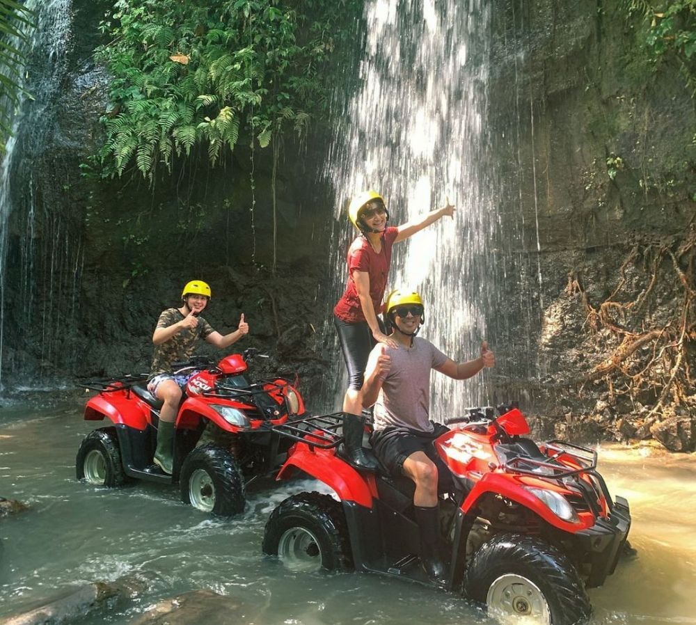 11 Momen Angelica Simperler dan keluarga, akrab sama anak sambung