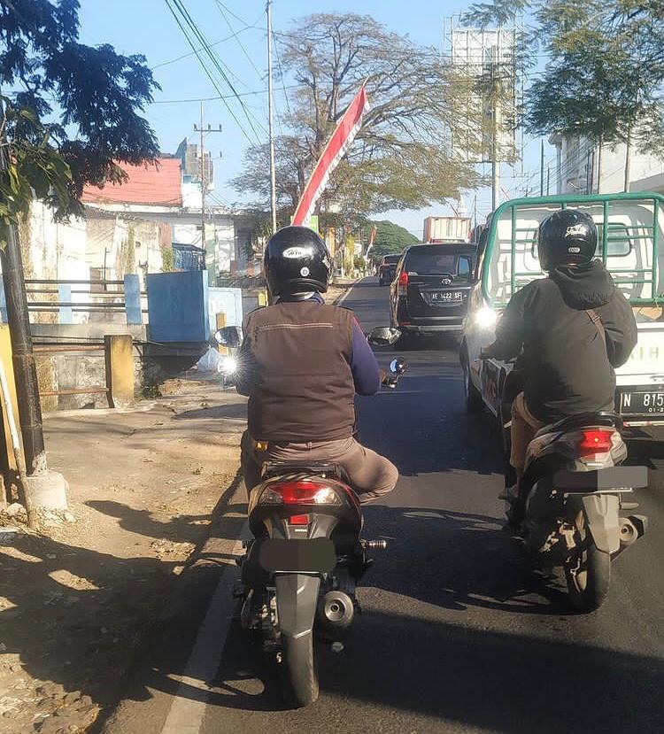 11 Potret lucu bersepeda motor, ada-ada aja momen ngakaknya