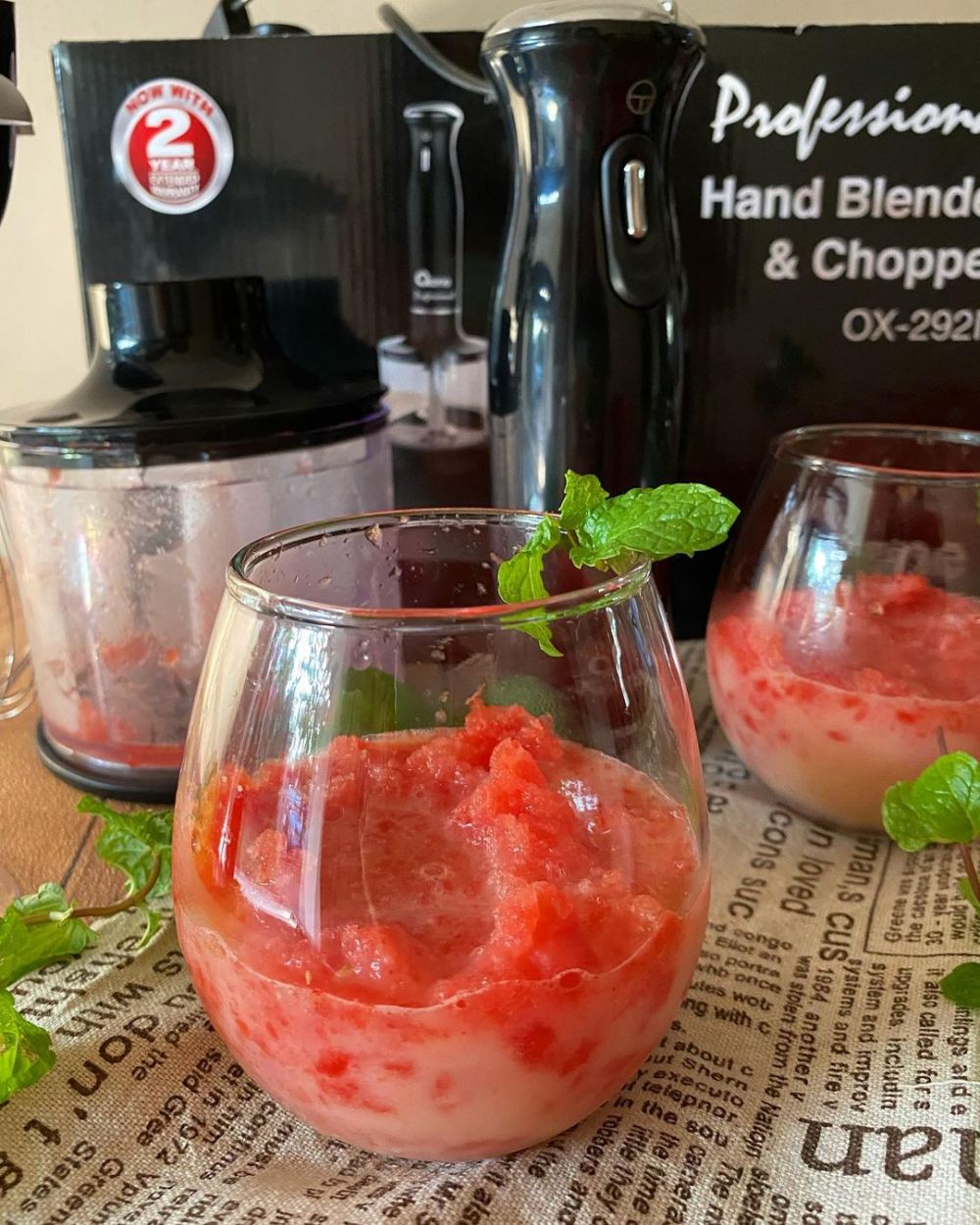 Resep yakult watermelon slush, minuman segar penghilang dahaga