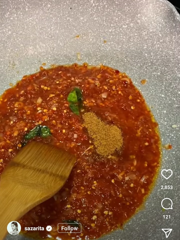 9 Trik Sarah Azhari bikin ayam suwir, wangi dan mudah ditiru