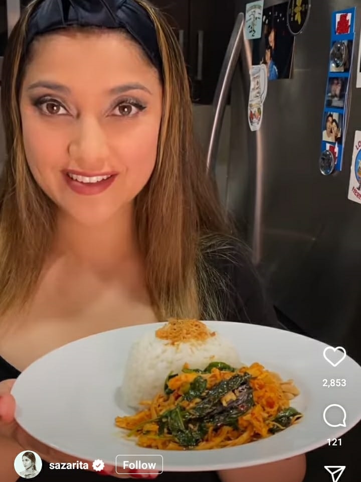 9 Trik Sarah Azhari bikin ayam suwir, wangi dan mudah ditiru