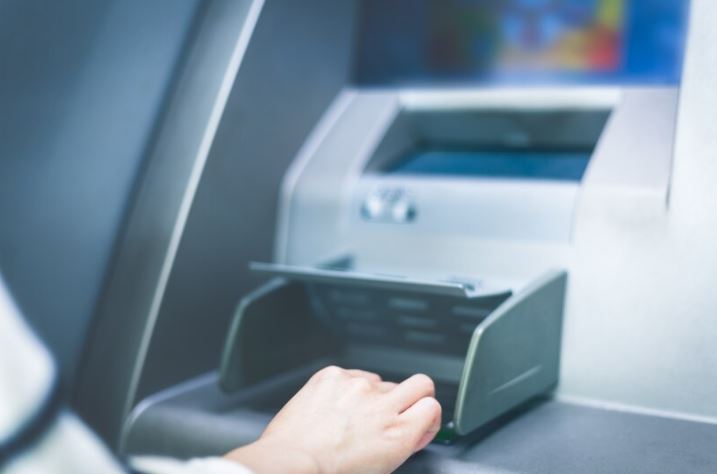Cara cek saldo BNI di ATM dan online, mudah tanpa ribet
