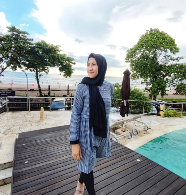 Tampil berhijab, ini 11 potret terbaru Nia Akademi Fantasi Indosiar