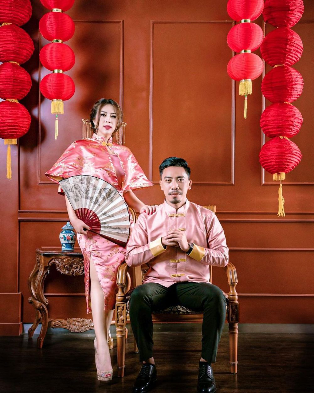 Potret 6 crazy rich Indonesia bareng pasangan, setia temani dari nol