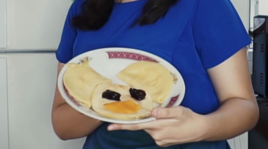 Kreasi pancake buah ala 9 seleb, manis dan sehat