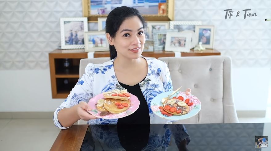 Kreasi pancake buah ala 9 seleb, manis dan sehat