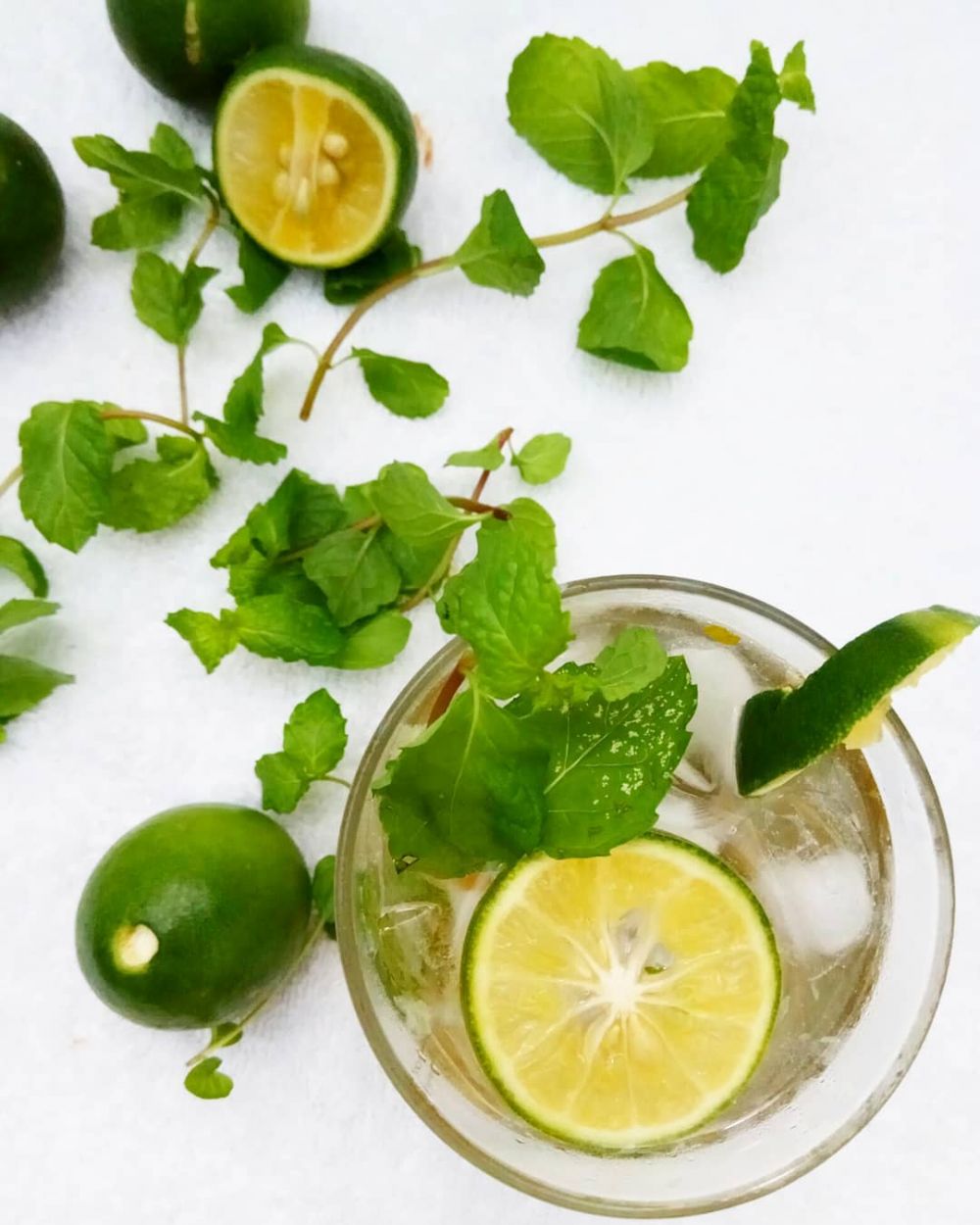 15 Resep kreasi es mojito ala kafe, simpel dan menyegarkan