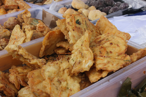 Jarang diketahui, 10 makanan ini bisa bikin cepat haus