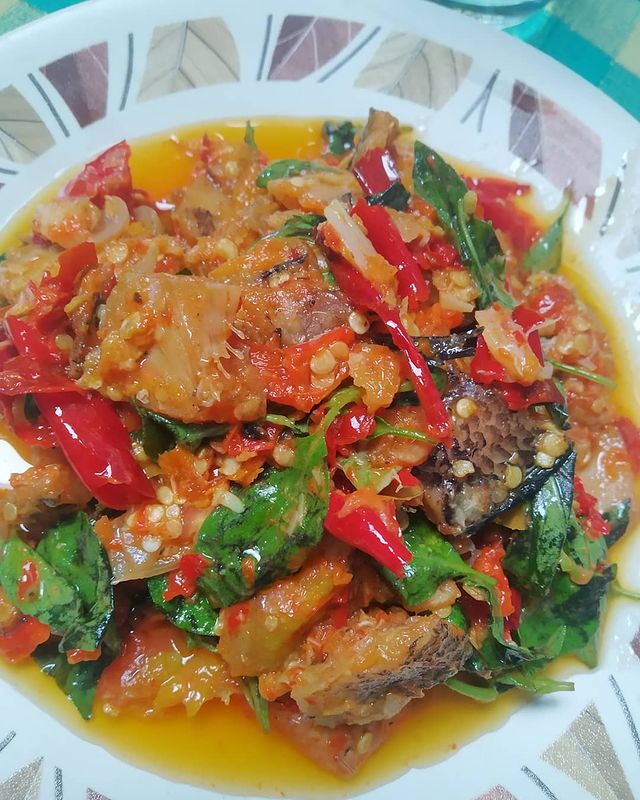 11 Resep kreasi sambal kemangi, praktis, wangi, dan ekonomis