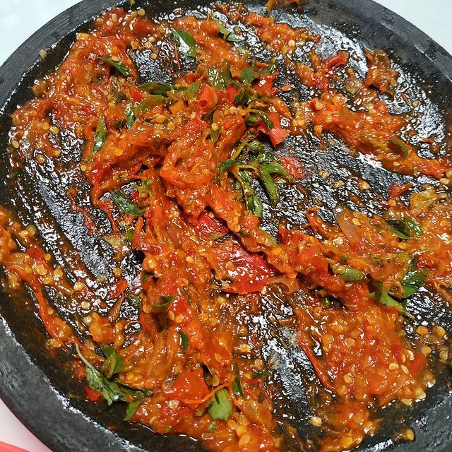 11 Resep kreasi sambal kemangi, praktis, wangi, dan ekonomis