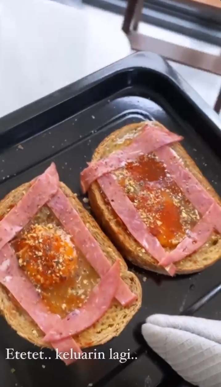 9 Kreasi menu sarapan berbahan roti tawar ala Putri Titian ini praktis