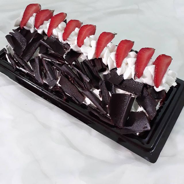 11 Resep olahan cokelat batang jadi aneka kue gulung, legit dan simpel