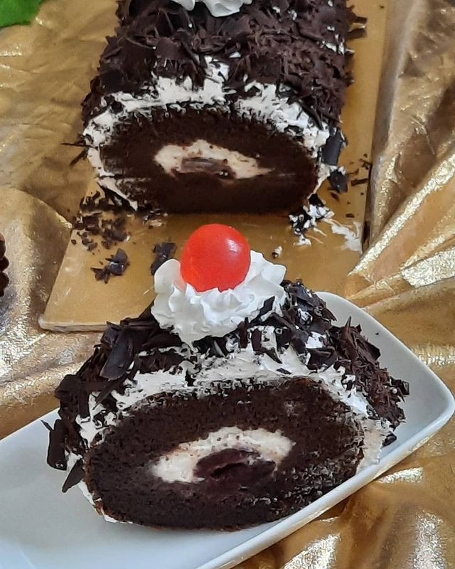 11 Resep olahan cokelat batang jadi aneka kue gulung, legit dan simpel