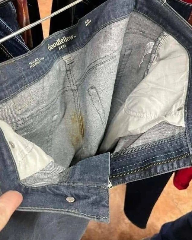 11 Potret lucu celana jeans dijual ini penampakannya membingungkan