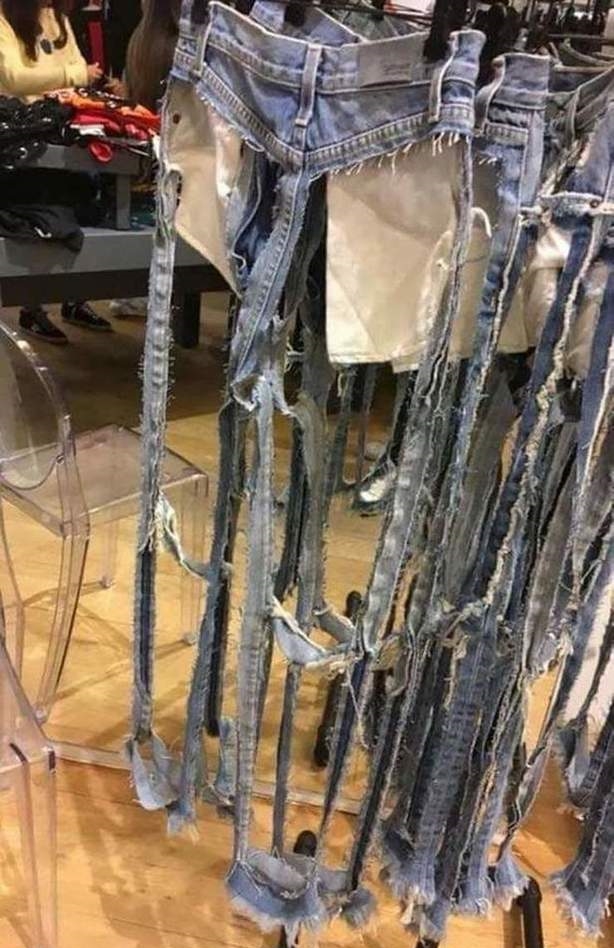 11 Potret lucu celana jeans dijual ini penampakannya membingungkan