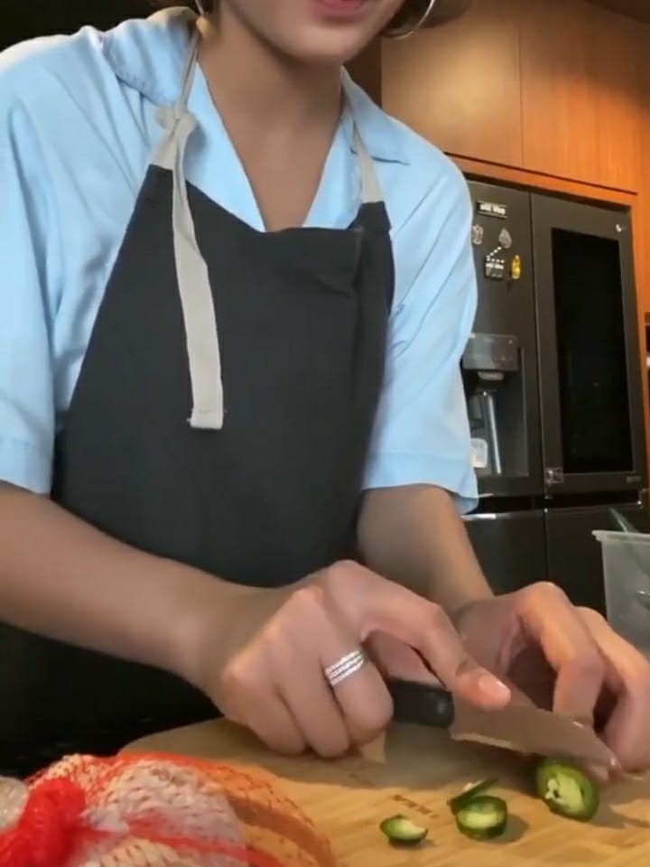 10 Trik Awkarin bikin tumis kerang, antiamis dan nggak pelit bumbu