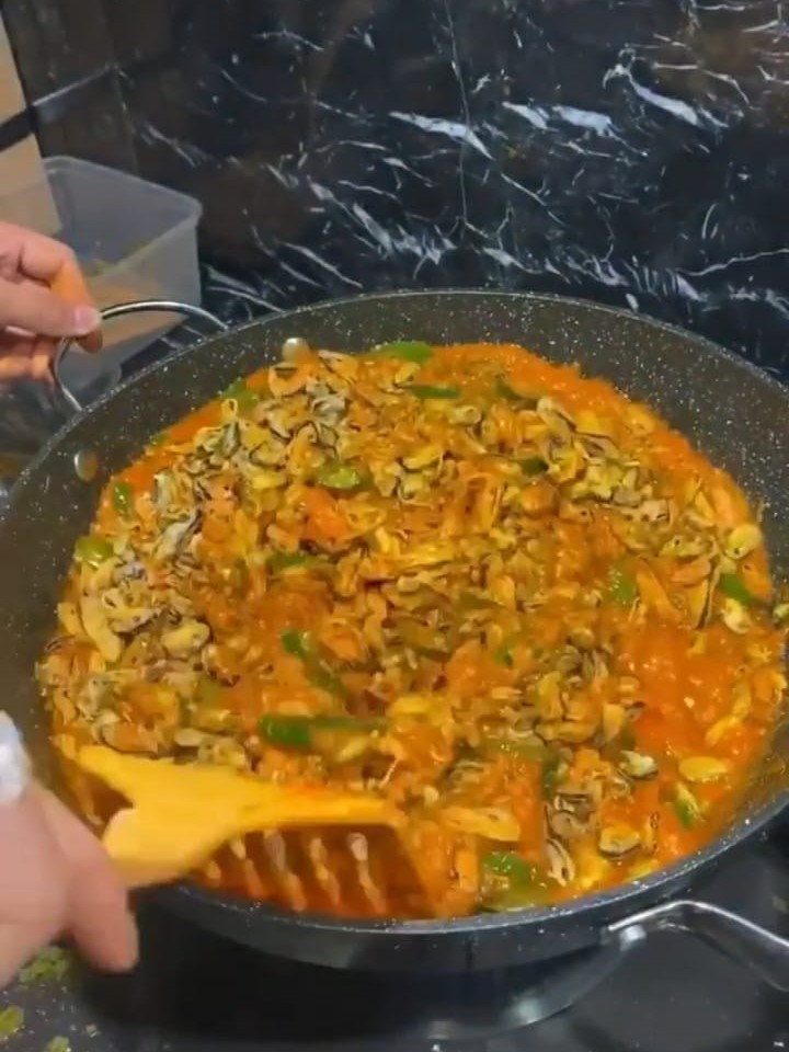 10 Trik Awkarin bikin tumis kerang, antiamis dan nggak pelit bumbu