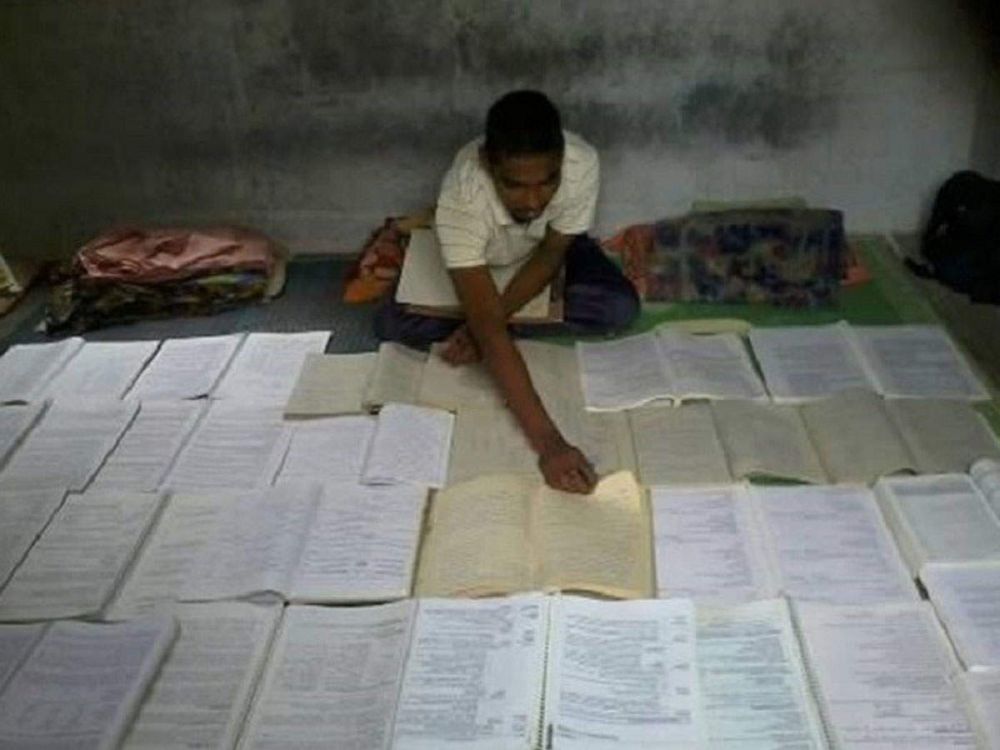 13 Tingkah absurd siswa saat belajar mandiri ini bikin cekikikan