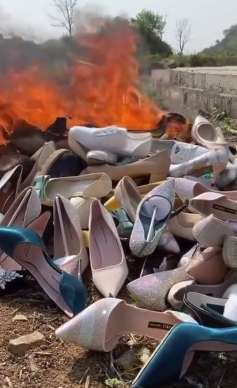 Viral video puluhan pasang sepatu bagus dibakar Instagram