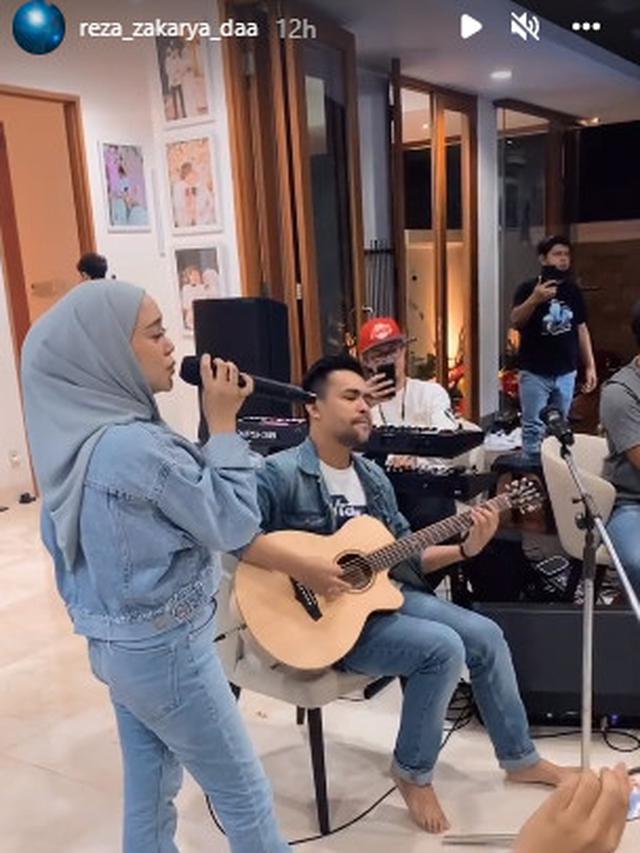 9 Momen reuni jebolan D'Academy di rumah Lesty Kejora, joget bareng