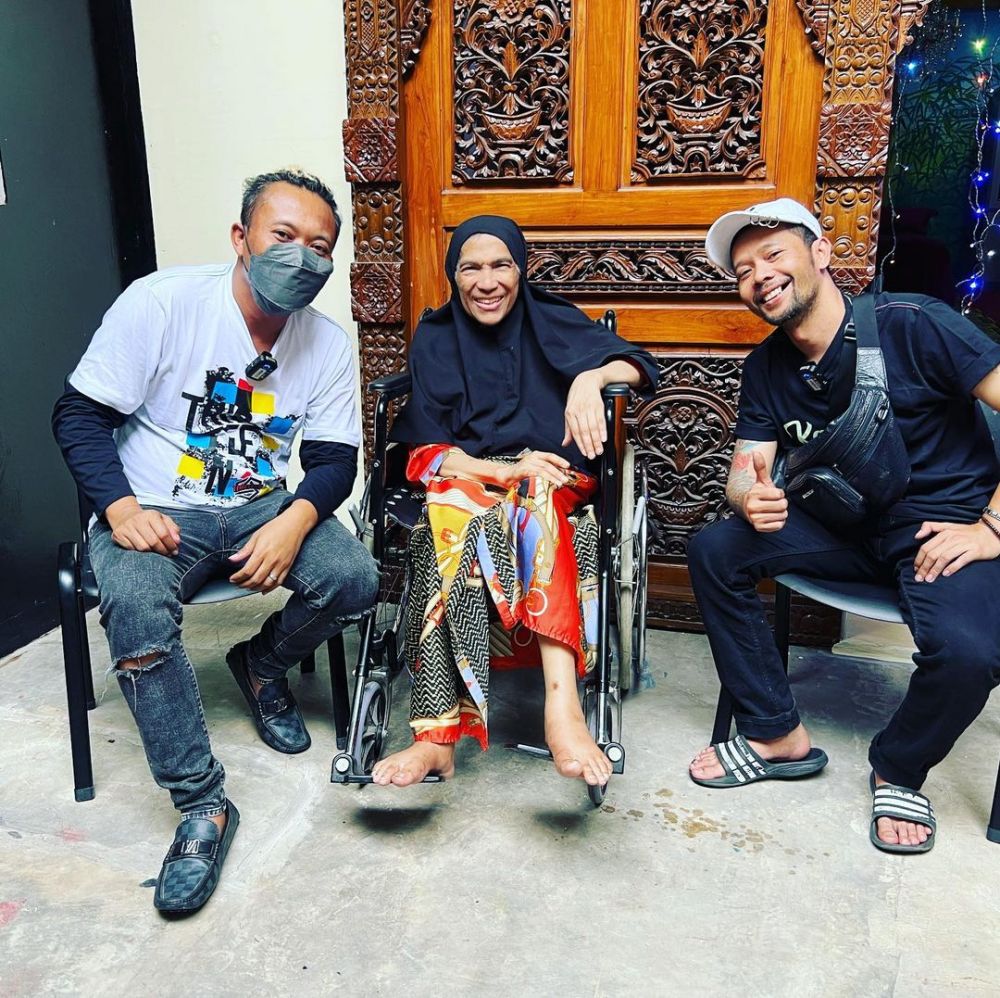 Dorce Gamalama meninggal dunia usai positif Covid-19