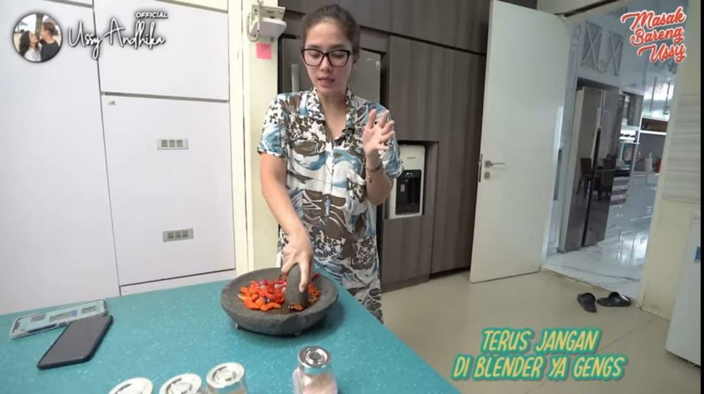 9 Trik Ussy Sulistiawaty masak sambal jengkol, empuk dan antibau