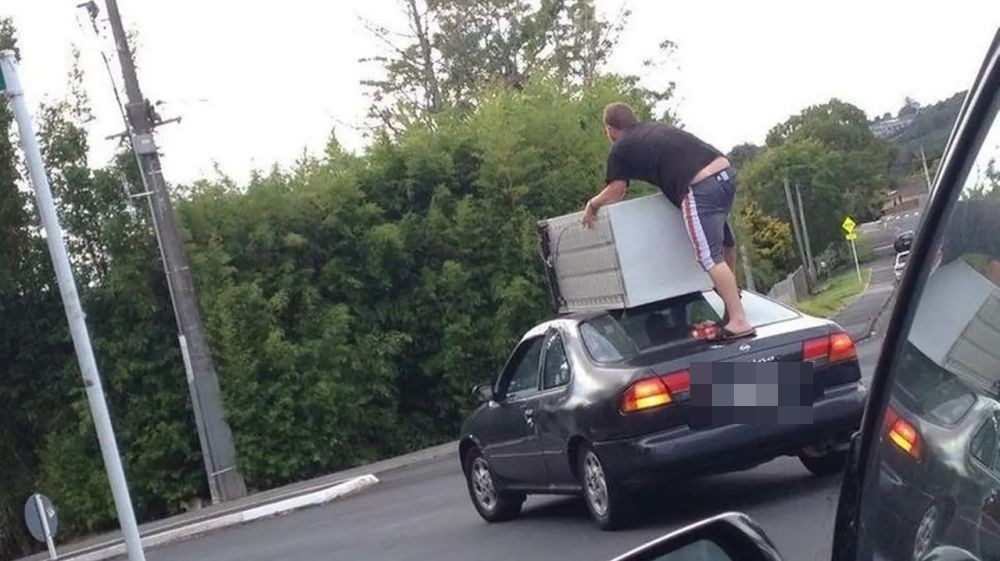 13 Momen lucu orang niatnya solutif ini malah bikin heran