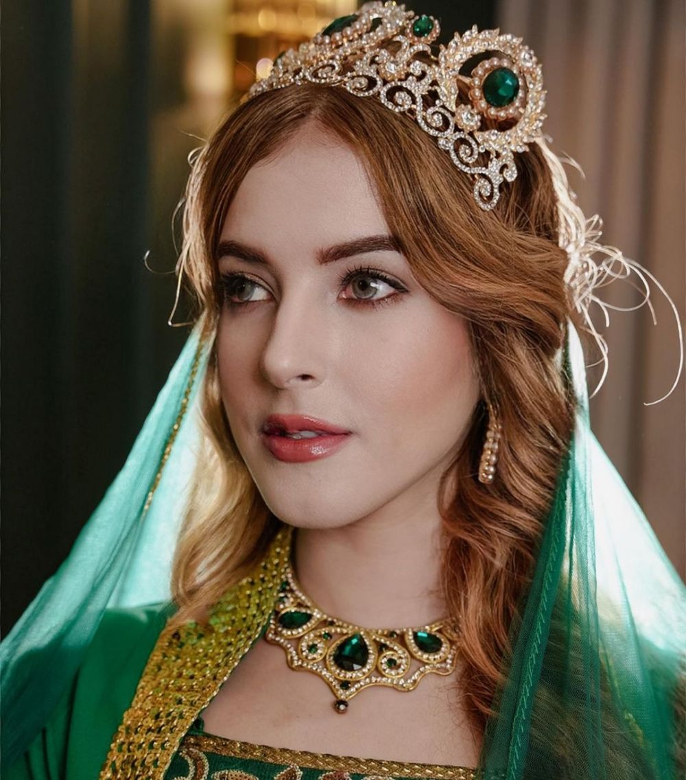 7 Pesona Tasya Farasya tiru penampilan Hurrem di serial King Suleiman