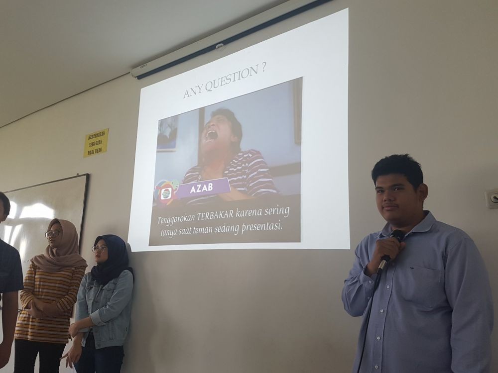 13 Momen lucu siswa lagi presentasi, ada-ada aja tingkahnya