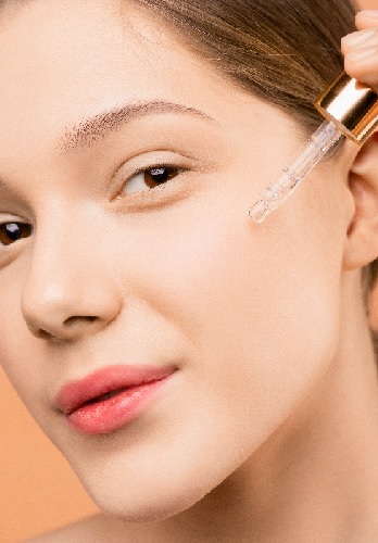 7 Kandungan Wardah Lightening Serum Ampoule dan manfaatnya untuk wajah berbagai sumber