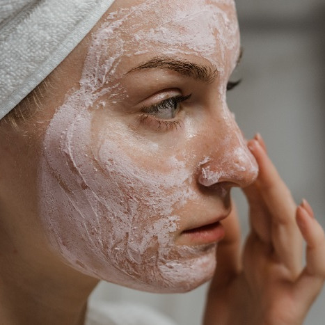 9 Cara membuat masker wajah alami, mudah dan aman digunakan