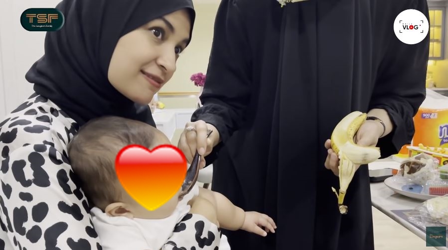 7 Trik MPASI ala Zaskia Sungkar, bantu anak mengenal makanan