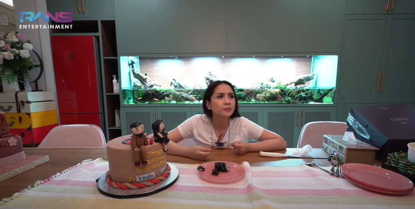 10 Kue ultah Raffi Ahmad dan Nagita Slavina dari tahun ke tahun, unik