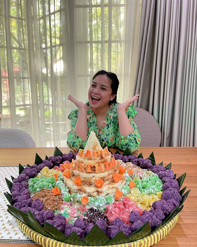 10 Kue ultah Raffi Ahmad dan Nagita Slavina dari tahun ke tahun, unik