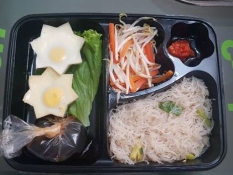 Inspirasi menu diet dari mi dan bihun ala 8 seleb, praktis dan simpel