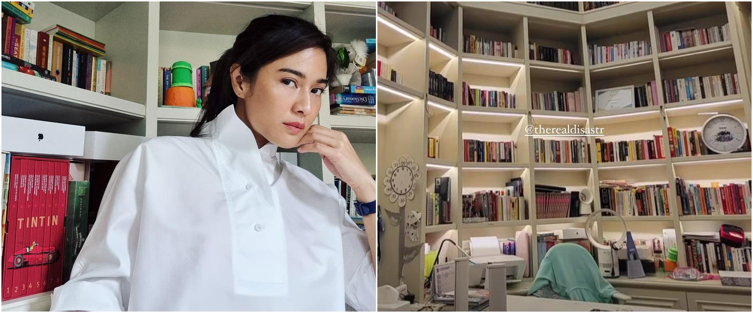 7 Potret perpustakaan di rumah Dian Sastro, mirip film Harry Potter