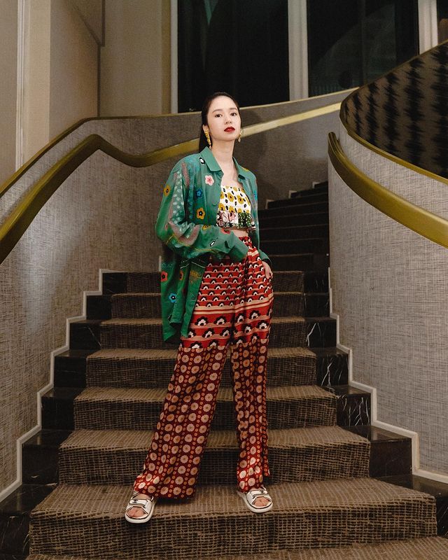 11 Pesona Laura Basuki di Berlinale, busananya disebut mirip Kim Da-mi