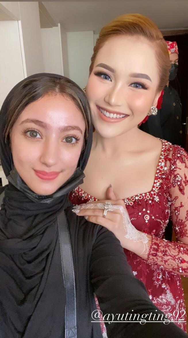 9 Pesona Ayu Ting Ting di akad nikah adik, serasi dengan Ivan Gunawan