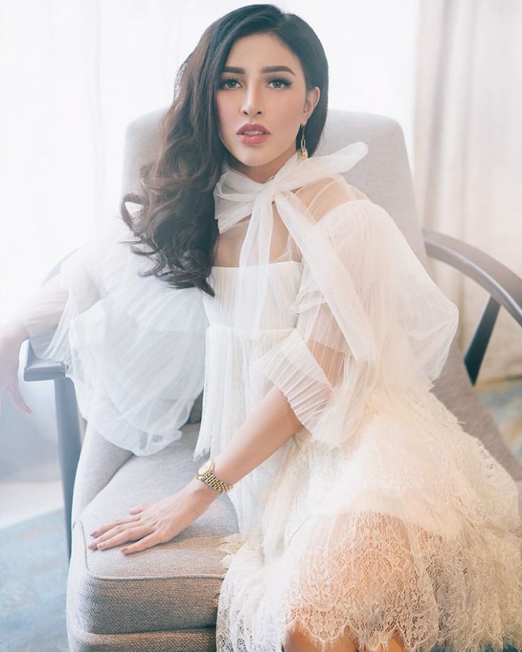 11 Transformasi crazy rich Shandy Purnamasari, makin flawless