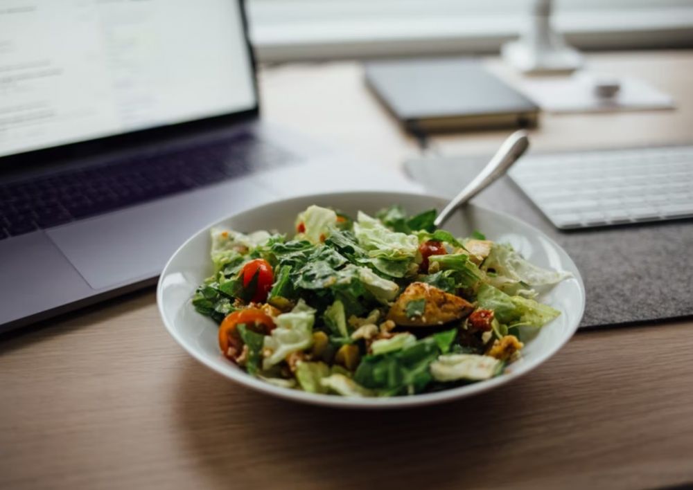 8 Pola makan Chacha Frederica saat menyusui, ASI lancar & berkualitas