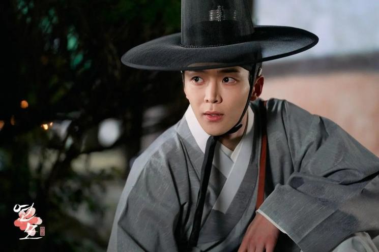 10 Potret Rowoon di berbagai drama Korea, jadi grim reaper di Tomorrow