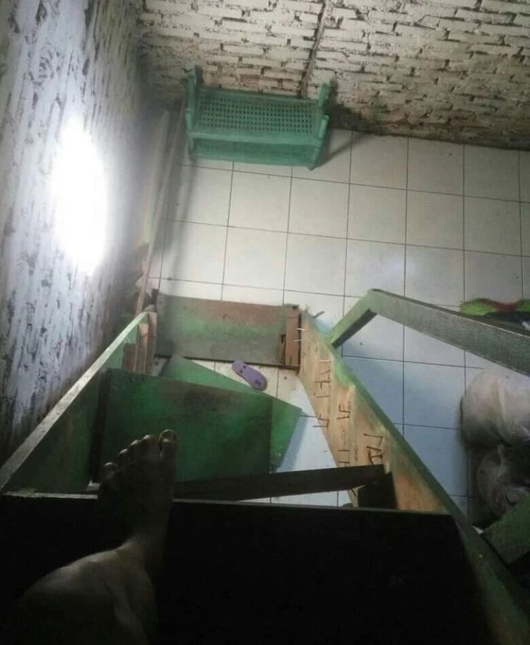 15 Momen lucu ngerusakin barang ini bikin yang lihat geregetan