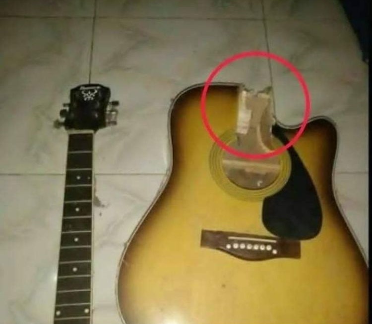 15 Momen lucu ngerusakin barang ini bikin yang lihat geregetan